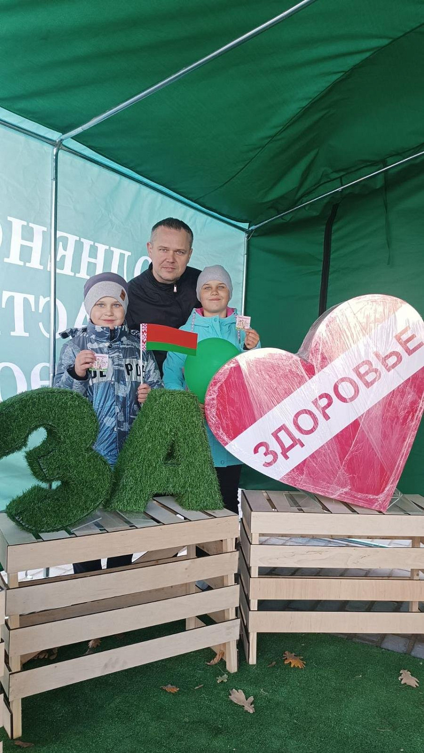 Работники Мостовской центральной районной больницы приняли активное участие в фестивале-ярмарке «Дожинки -2024»