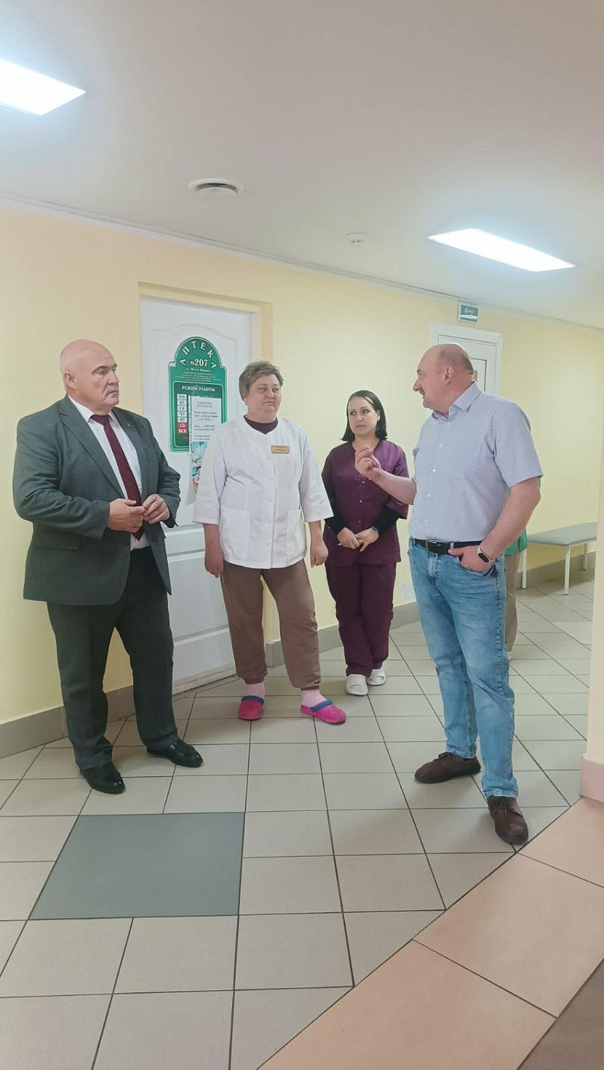 Председатель Гродненского обкома БПРЗ Владислав Робертович Голяк встретился с медработниками Правомостовской АОП